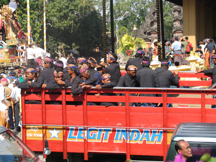 CEREMONIE DE CREMATION ROYALE A UBUD 15